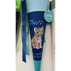 Best Schultüte aus Stoff bestickt mit einem kleinen Tiger, Namen und Datum 70cm Rohling Kinder Schultüten