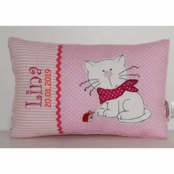 Süße Katze mit Marienkäfer & Namen  - Personalisierte Kissen, Geschenk zur Geburt, Kissen mit Namen, Namenskissen Geschenke