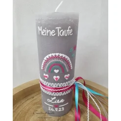 Taufkerzen|CreativAnita Taufkerze Rustikkerze grau-pink-türkis verziert mit Regenbogen und Herzen