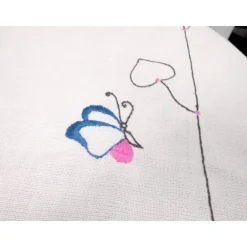 Tischdecke Schmetterling - handbestickt bestickt gestickt Schmetterling Frühling Mitteldecke Sommer