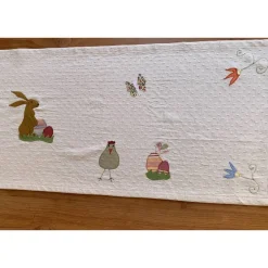 Ostertischdeko|Wunderkinder Tischläufer Tischdecke mit fröhlich-bunten Applikationen Ostern Frühling Osterhase Osterei Blumen Baumwolle 33x135cm