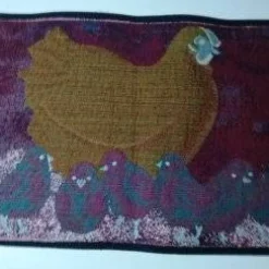 Ostertischdeko|Design in Stoff Tischset Tulip Patch – Frühlingshafte Grüntöne & dezente Tulpen | Gobelin 32x48cm