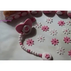 Tortendekoration|Tortendeko by Mona Tortenaufleger Fondant Zuckerfigur Baby,Taufe Tortendeko