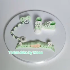 Tortendekoration|Tortendeko by Mona Tortendeko Tortentopper Zuckerfigur  Taufe Geburt Baby