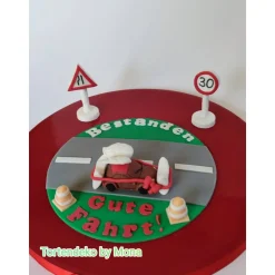 Tortendekoration|Tortendeko by Mona Tortendeko Tortentopper Zuckerfigur  Führerschein Prüfung