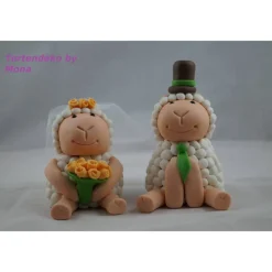 Tortendekoration|Tortendeko by Mona Tortendeko TortentopperTortendeko Fondant Tortenfigur Hochzeit Brautpaar