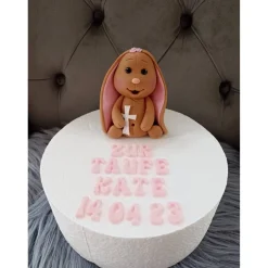 Tortendekoration|Annetts Zuckerfiguren Tortendekoration Hase, Taufe, Fondant Figuren Taufe
