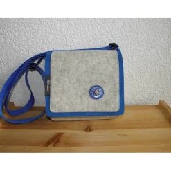 Trachtentaschen|Dieda Trachtentasche, Dirndltasche, Unikat, aus Wollfilz in hellmeliert und blau, Upcycling, Kaffeekapsel, Umhängetasche, Oktoberfest, handgemacht von