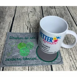 Tischdekoration|vetterkreativ Untersetzer aus Filz bestickt - Geschenk stricken - Geschenkidee für Strickfreundin - Geschenk für Oma