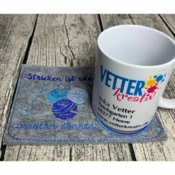 Tischdekoration|vetterkreativ Untersetzer aus Filz bestickt - Geschenk stricken - Geschenkidee für Strickfreundin - Geschenk für Oma