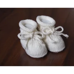 Namens- & Taufschuhe|Stricksach weiße Taufschuhe 0-3 Monate gestrickte Babyschuhe aus Wolle