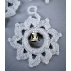 Outlet weißer gehäkelter Baumschmuck mit Glöckchen Baumschmuck