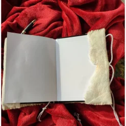 Outlet Weihnachtliche Buchhülle, creme/silber, handgefilzt inkl. Notizbuch hardcover Weihnachtsgeschenke