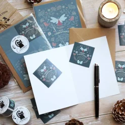 Weihnachtskarten|Witchy Things by Carasusan Weihnachtskarte 'Winterelfen' hellblau mit Umschlag aus Kraftpapier und Siegel | DinA6 | umweltfreundlich