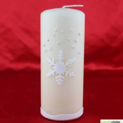 Best Weihnachtskerze personalisierbar – Winterkerze creme mit Schneeflocke, handverziert, festliche Deko oder Geschenk Kerzen & Beleuchtung
