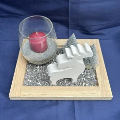 Winterliches Deko-Tablett mit Rentier, Kerzenglas & Silberakzenten – stilvolle Weihnachts- und Winterdeko Weihnachtsaccessoires