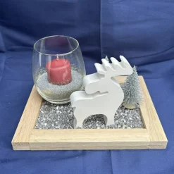 Winterliches Deko-Tablett mit Rentier, Kerzenglas & Silberakzenten – stilvolle Weihnachts- und Winterdeko Weihnachtsaccessoires