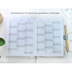 Geschenke|my-own-story Wochenkalender & Terminplaner 2025 A5 Wochenübersicht / Tagesübersicht / Tagebuch personalisiert braun