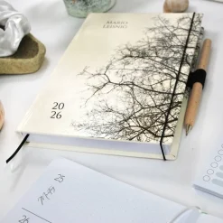 Sale Wochenkalender & Terminplaner A5 mit vielen Extras personalisiert mit Ästen & Zweigen schwarzweiss Hardcover Planer 2026 Geschenke